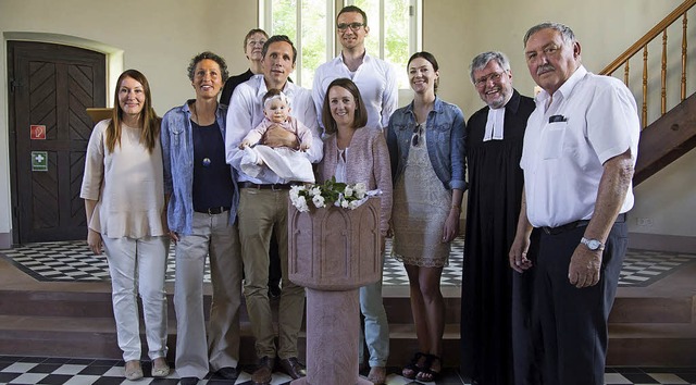 Den ersten Taufstein fr die Kirche in...seiner Enkelin Hanna Elisabeth Martin.  | Foto: Volker Mnch