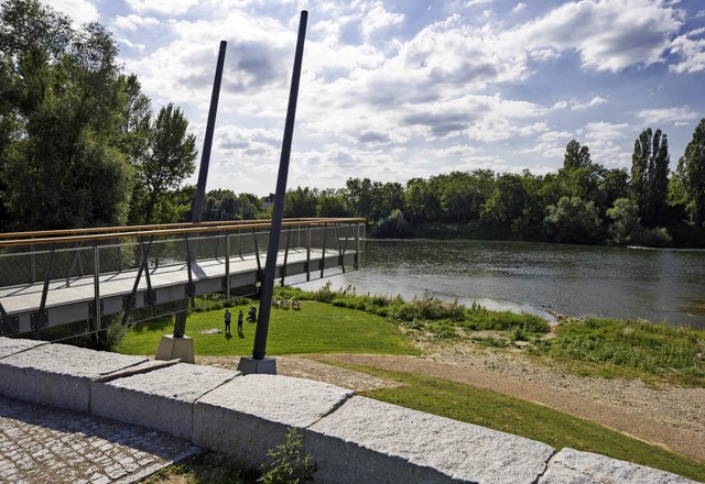 Die Rheinterrassen bieten in Neuenburg...eitmglichkeiten, auch fr  Touristen.  | Foto: Daniel Schoenen