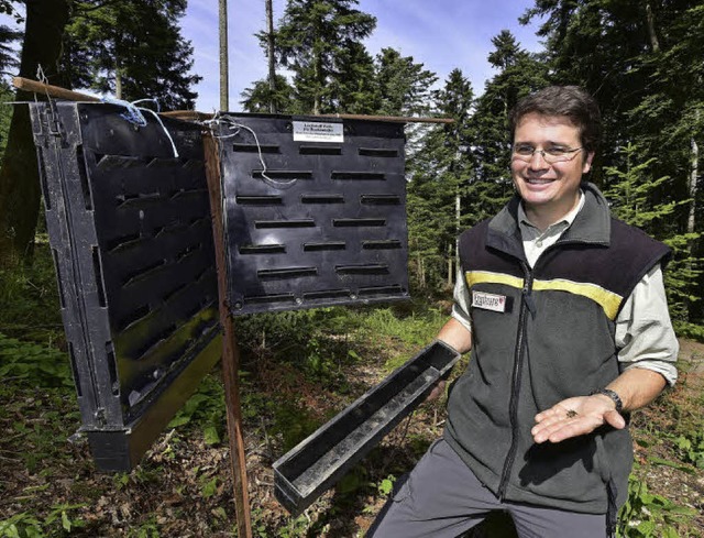 Frieder Hepperle hat Grund zur Freude,...toff im Revier Waldsee ist fast leer.   | Foto: Thomas Kunz/Naturhistorisches Museum Freiburg