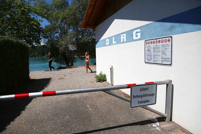 Die DLRG bittet, die Rettungswege am Waldmattensee freizuhalten.  | Foto: Christoph Breithaupt