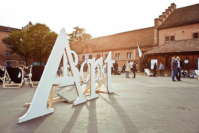 Die Art lockt mit zahlreichen Kunstwerken und Aktionen.  | Foto: Art Basel