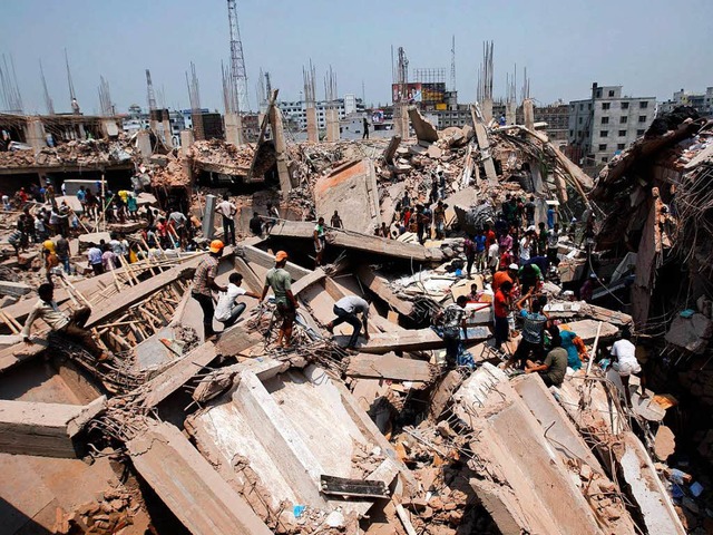 Die zerstrte  Rana-Plaza-Fabrik in Bangladesch.    | Foto: DPA
