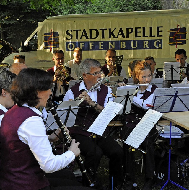 Spielt am Mittwoch im Zwingerpark auf: Die Stadtkapelle.   | Foto: PR