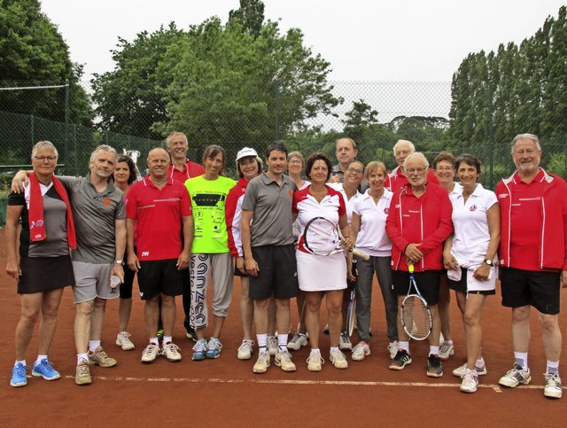 Ausgezeichnet gefallen hat es den Hch... dort auch gemeinsam Tennis gespielt.   | Foto: Privat