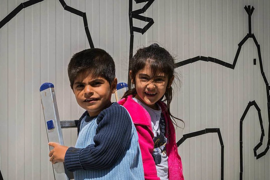 Wie junge Flüchtlinge ihr Wohnheim am Kappler Knoten verschönern. (Foto: Niklas Batsch)