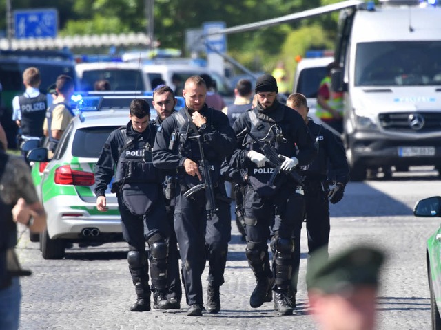 Groeinsatz der Polizei in Mnchen  | Foto: dpa