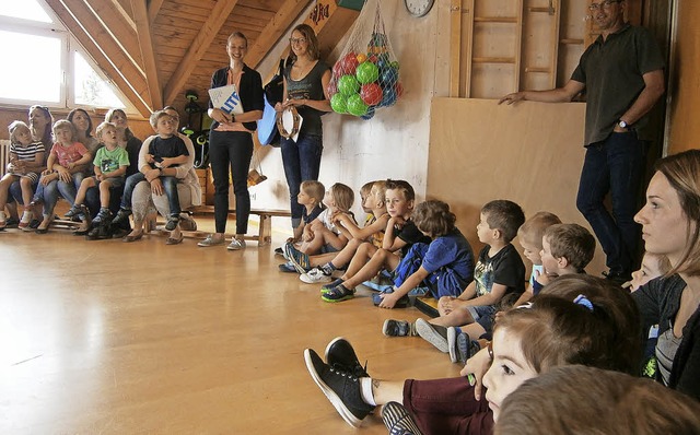 Die bewusste Ernhrung  im Kinderhaus ...rin Peters und Nicole Frei zu sehen.    | Foto: PRIVAT