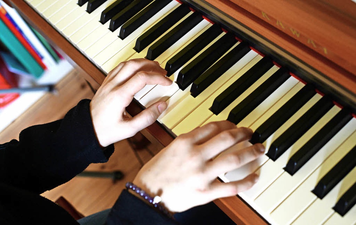 Alle drei Jahre knnen sich Pianisten ...ie &#8222;Klavier solo&#8220; messen.   | Foto: dpa/BZ
