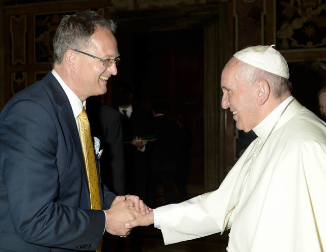 Wer ist denn das da mit Matthias Hirsc... Vatikan offensichtlich sehr erfreut.   | Foto: privat