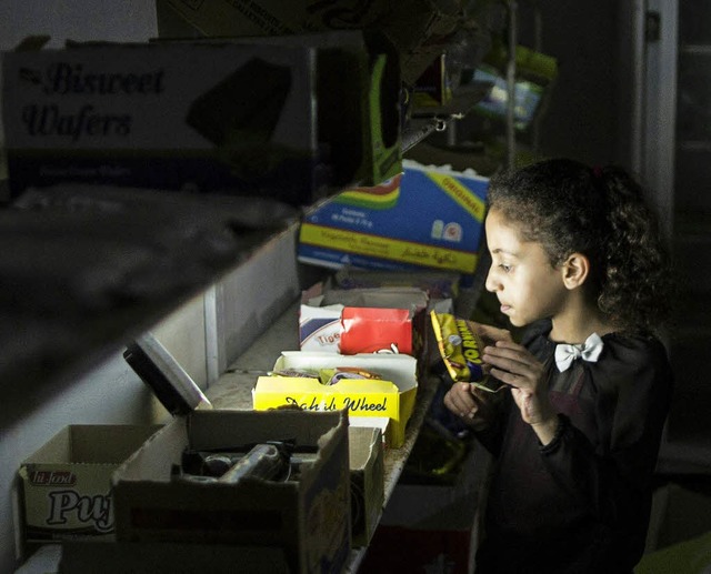 Sprliches Licht beim Einkauf in Gaza   | Foto: AFP