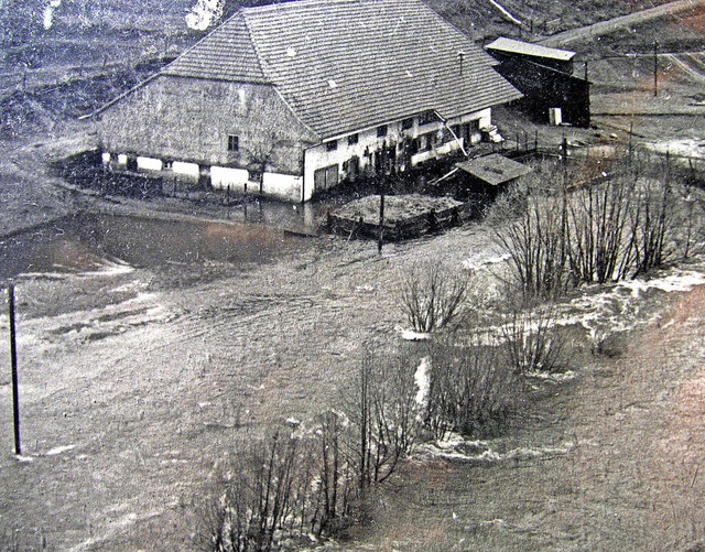 Die alte Lochmhle wurde oftmals vom Hochwasser heimgesucht.  | Foto: Repro Haderer