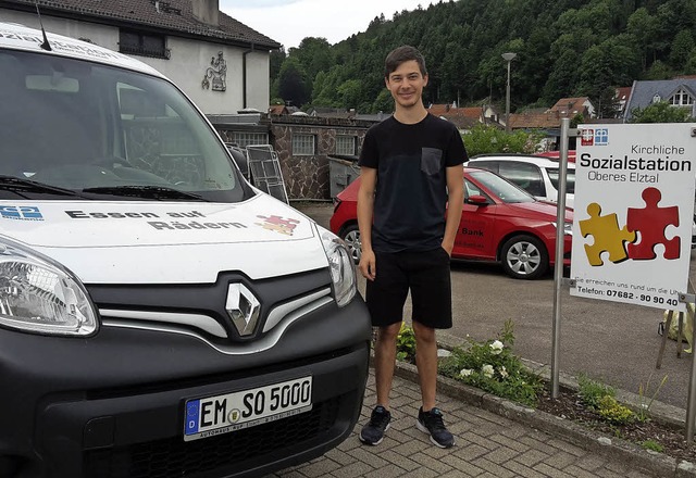 Der Mitarbeiter im Freiwilligen Sozial...ialstation einen Nachfolger fr ihn.    | Foto: Sozialstation