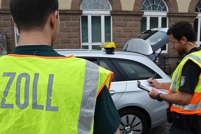 Zoll prft Taxigewerbe im Kreis Lrrach auf Mindestlohn