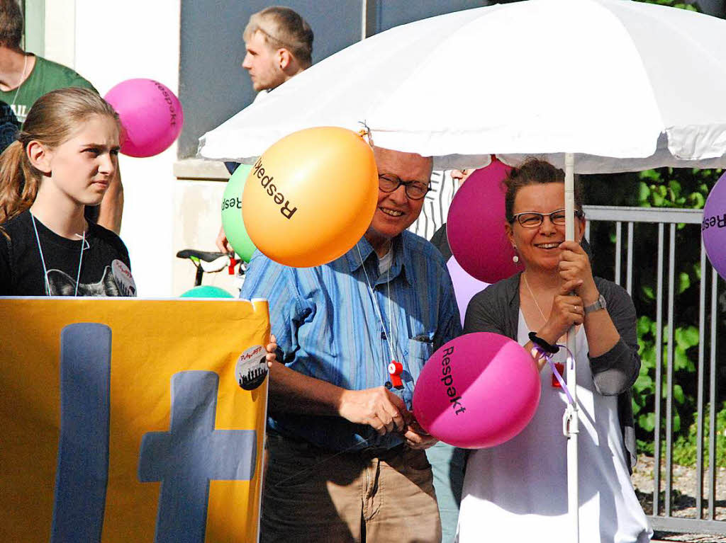 Die von Knstlerin Ruth Loibl entworfenen Luftballons sollen ein Symbol der Gemeinschaft und der Vielfalt sein und stehen fr Respekt.