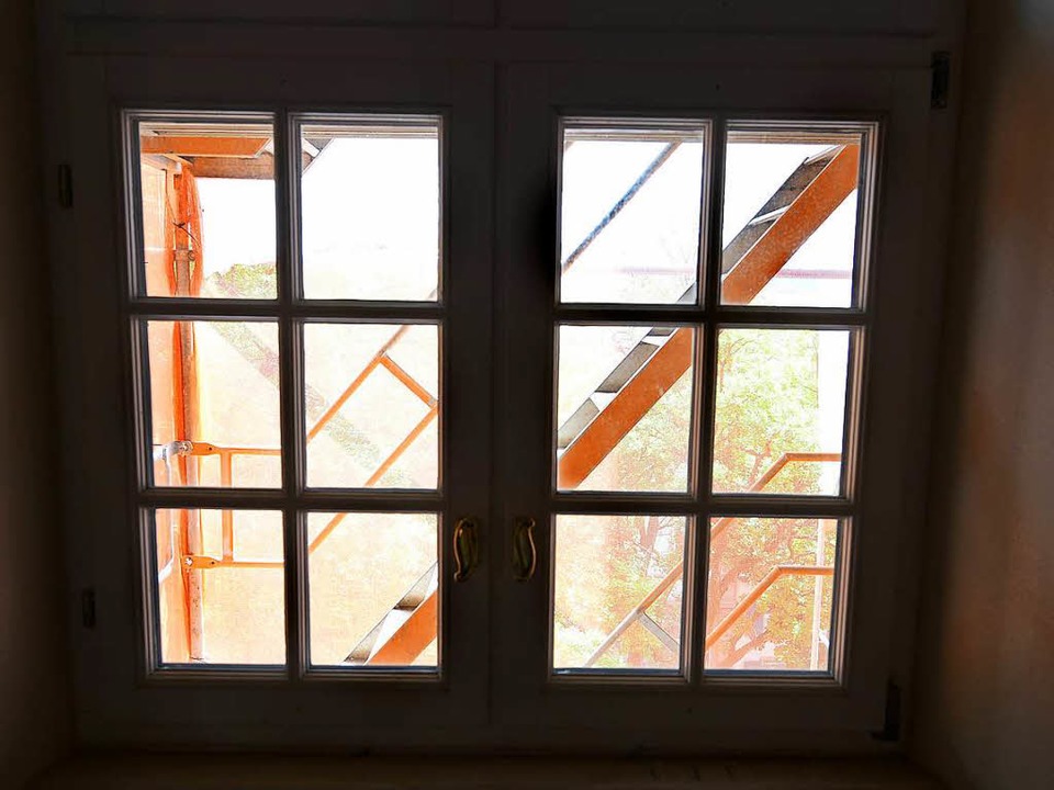 Rund 200 Fenster werden derzeit  auf den neuesten Stand gebracht ...  | Foto: Rita Eggstein