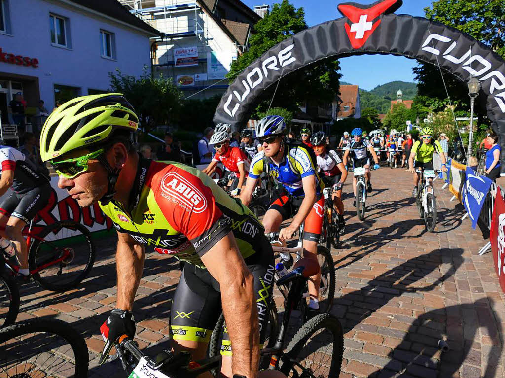 Ideale Bedingungen herrschten beim Ultra Bike in Kirchzarten. ber 4600 hochmotivierte Teilnehmer gingen an den Start.