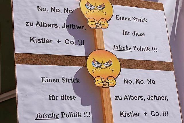 Plakat bei Spital-Demo in Bad Säckingen verursacht Eklat