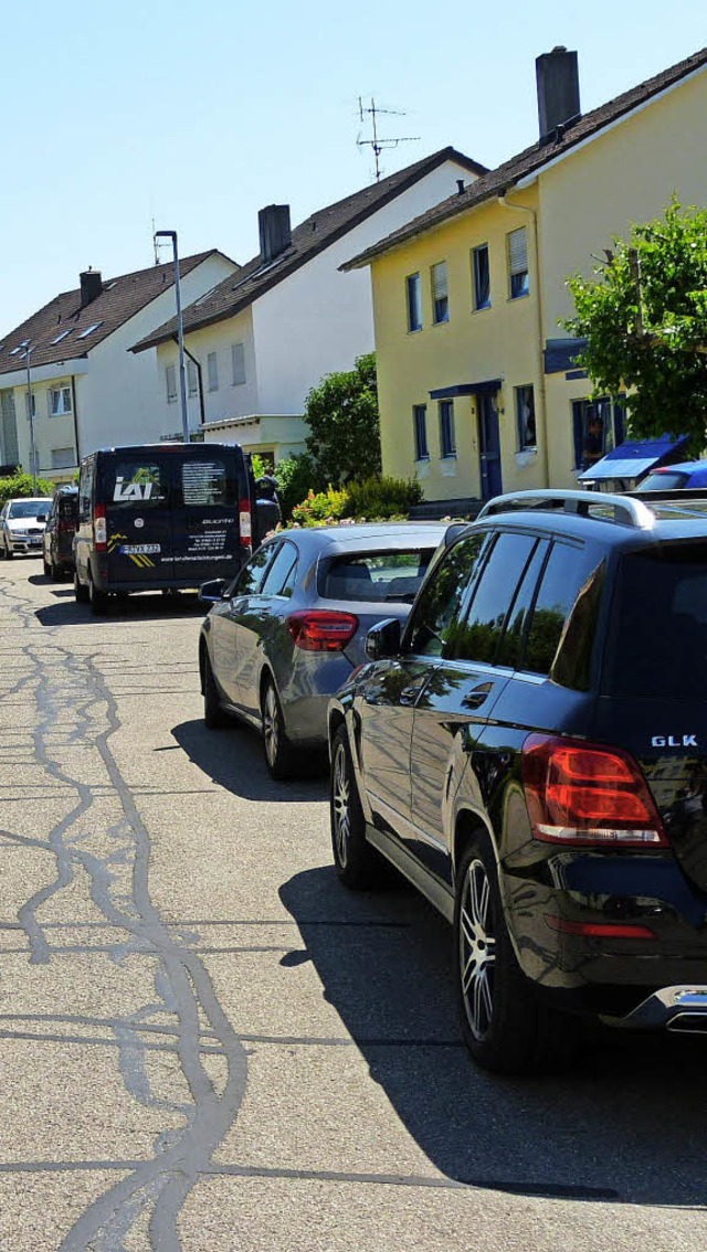 Wenige Parkpltze, ein berschaubares ... einige Problemfelder im Ort angehen.   | Foto: Claudia Bachmann-Goronzy