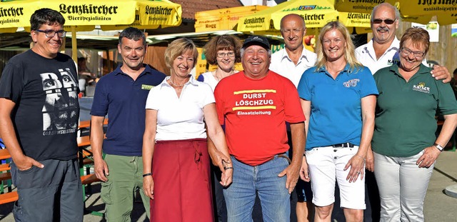 Die Vereinsgemeinschaft ist zufrieden ...ein) und Wilfried und Bettina Kaiser.   | Foto: Wolfgang Scheu