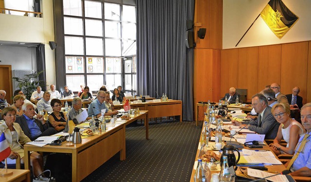 Die Plenarversammlung des Oberrheinrates tagte im Landratsamt Lrrach.   | Foto: Barbara Ruda