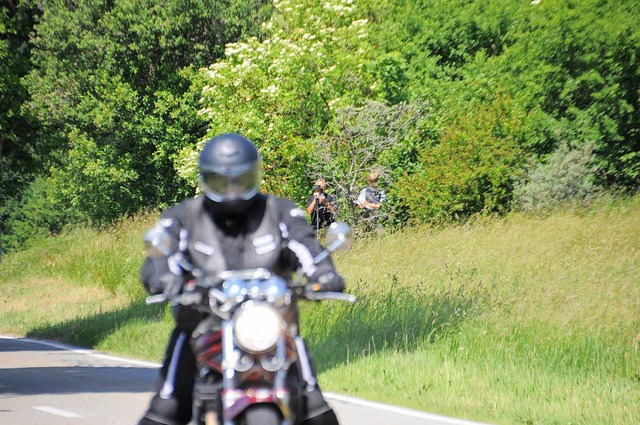 Wir haben ber Motorradkontrollen im O...hin haben sich Leser zu Wort gemeldet.  | Foto: Nicolai Kapitz