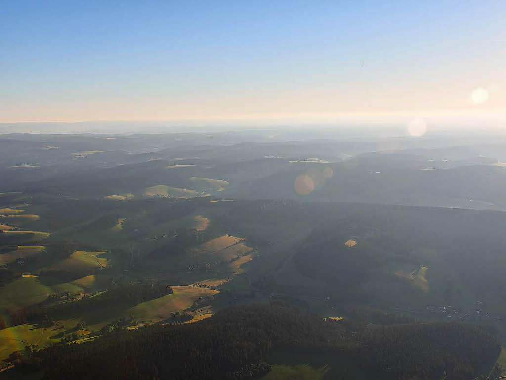Postkartenidyll so weit das Auge reicht. Der Hochschwarzwald aus Adlerperspektive.