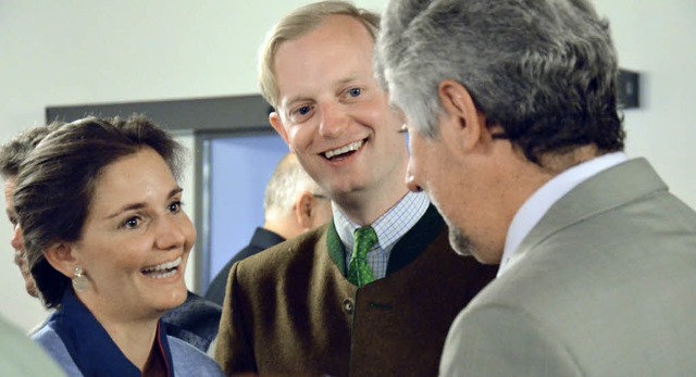 Miriam Freifrau von Schnau-Wehr und i...rch mit Brgermeister Michael Thater   | Foto: Erika Bader