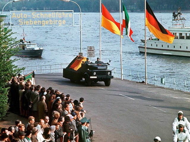 April 1967: Konrad Adenauers letzte Rheinfahrt   | Foto: dpa