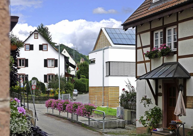 Zusammenspiel von Alt und Neu: Passivhaus in Lrrach-Tumringen  | Foto: Kammergruppe