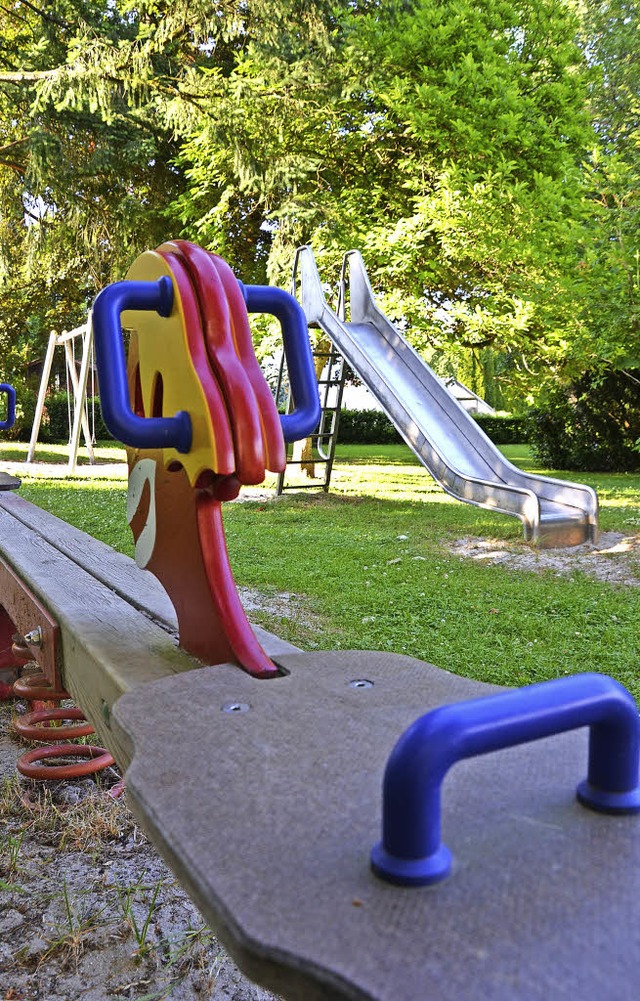 Der Park neben dem Alten Krankenhaus bietet Raum zum Erholen und Spielen.  | Foto: Erika Bader