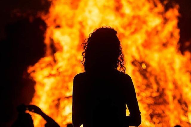 Fotos: Sonnwendfeuer auf dem Freiburger Mundenhof