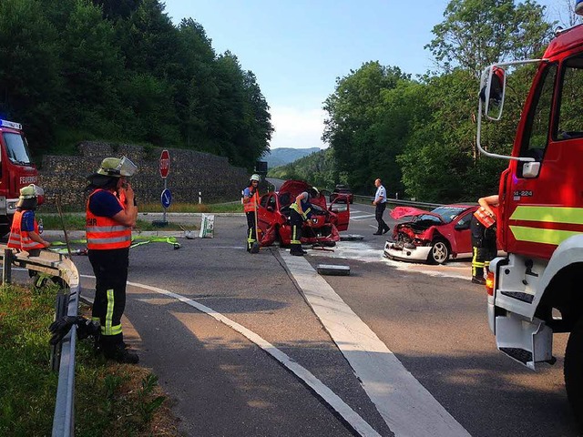 Die Feuerwehr kam untersttzend hinzu.   | Foto: Feuerwehr Wehr