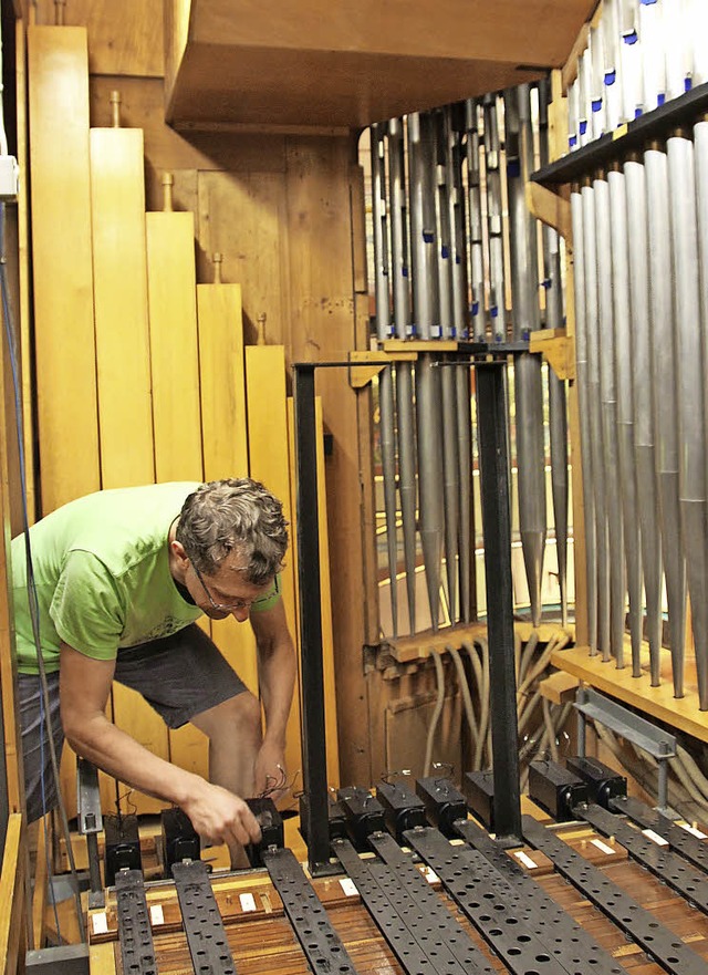 Im Innern der Orgel. Die Pfeifen sind ... andere Teile mssen erneuert werden.   | Foto: Stephanie Jakober
