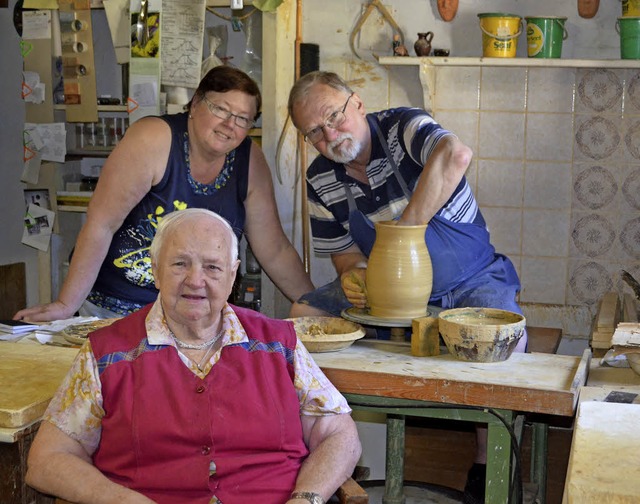 Tpfern war ihr Metier, seit acht Gene...hnert und Mutter Margarethe Hartmann.   | Foto: Nikolaus Bayer