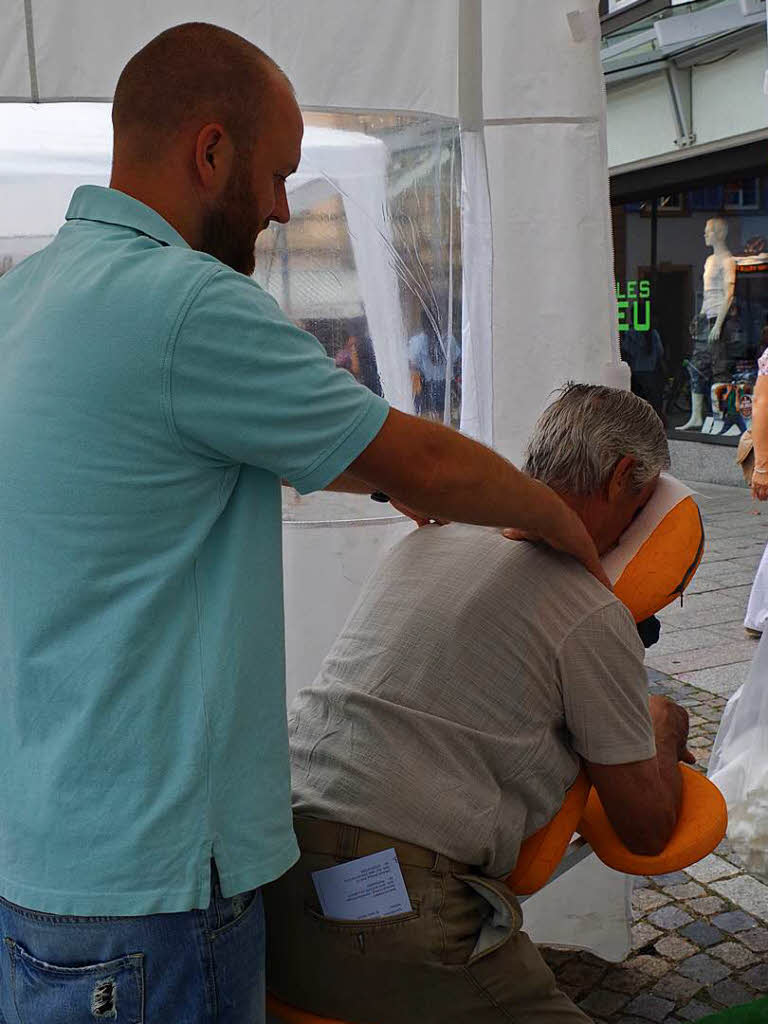 Bei einer Massage ließ es sich entspannen. Bei einer Massage ließ es sich entspannen.