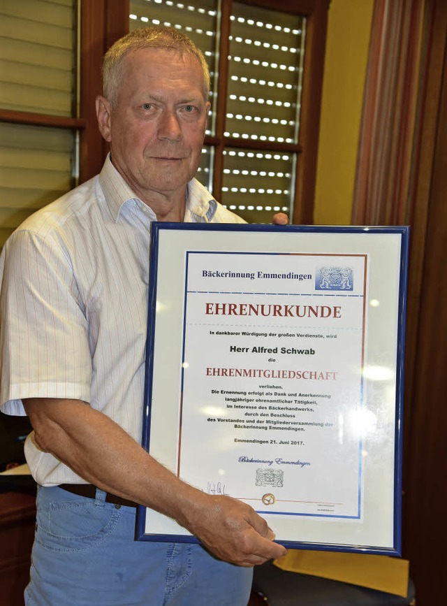 Neues Ehrenmitglied der Bckerinnung Emmendingen ist Alfred Schwab aus Wyhl.  | Foto: Meidhof