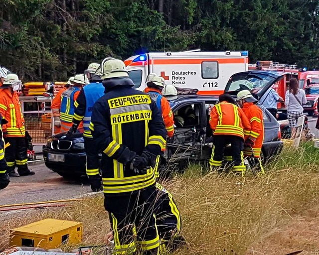 Unfall bei Friedenweiler mit sieben Verletzten.   | Foto: Kamera24