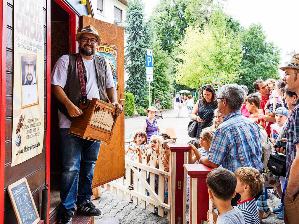 Impressionen vom Orgelfest: Der Floh-Circus von Marco Assmann zog junge und alte Kinder an.