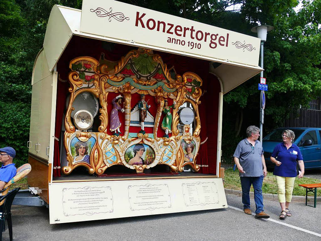 Beim 12. Internationalen Orgelfest in Waldkirch ffneten die Werksttten ihre Tren, zeigten ihre Arbeit und luden zu Fhrungen oder Konzerten ein. Hier bei der Werkstatt Paul Fleck und Shne nahe des Bahnhofs.