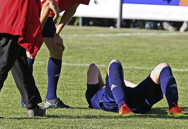 Bitter enttuscht am Boden: Die Knigs... einem 0:3 gegen berlingen verpasst.   | Foto: reinhardt