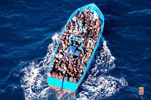 Flchtlinge im Mittelmeer (Archivbild)  | Foto: dpa