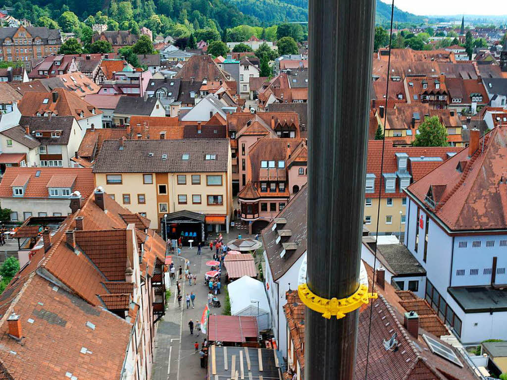 In 30 Metern Hhe im Drachen am Kran aufgehngt konnten die Besucher die Rundumschau ber Waldkirch genieen.