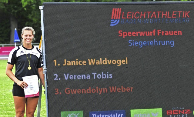 Stolze Landesmeisterin: Janice Waldvog...wann im Speerwerfen die Goldmedaille.   | Foto: heiler