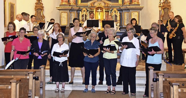 Gemeinsames Schlussstck von Kirchench...20; beim Fest der Musik in St. Agatha   | Foto: Sarah Nltner