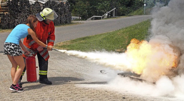 Zu einem Brandschutztag hatte die Ibac...die Mglichkeit zur eigenen Bettigung  | Foto: Karin Stckl-Steinebrunner