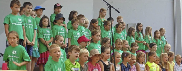 Die Chre der Weihermattenschule sange...unsten der Katzenhilfe Bad Sckingen.   | Foto: Michael Gottstein