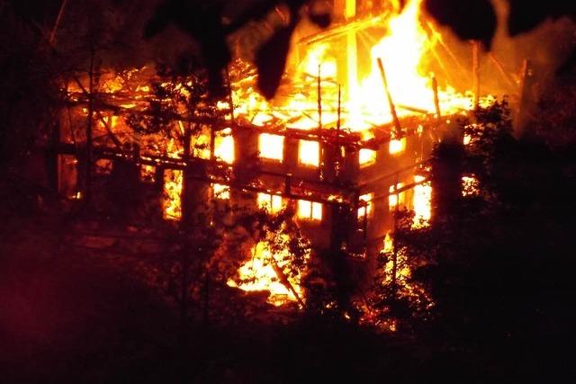 Nach Blitzeinschlag: Altes Bauernhaus im Glottertal niedergebrannt