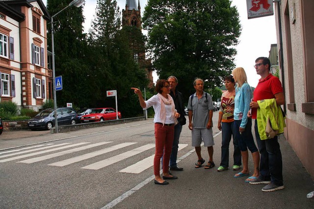 Verkehrsschau in Schopfheim vor Ort: Debatte um einen Fugngerberweg  | Foto: Marlies Jung-Knoblich