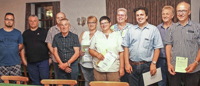 Ehrungen beim SKV Hochschwarzwald (von... (Vorsitzender) und Hubert Haury (40)   | Foto: Ute Kienzler