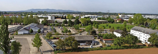 Blick vom Greschbach-Hochhaus auf das Industriegebiet westlich der Bahnlinie.  | Foto: Archivfoto: Michael haberer